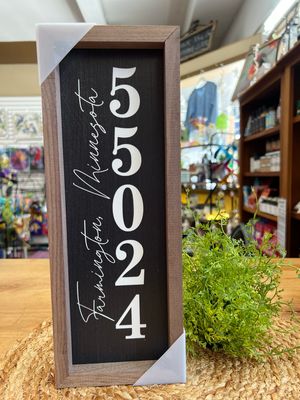 Vertical 4" x 12" Farmington Sign Vertical 4" x 12" Farmington Sign