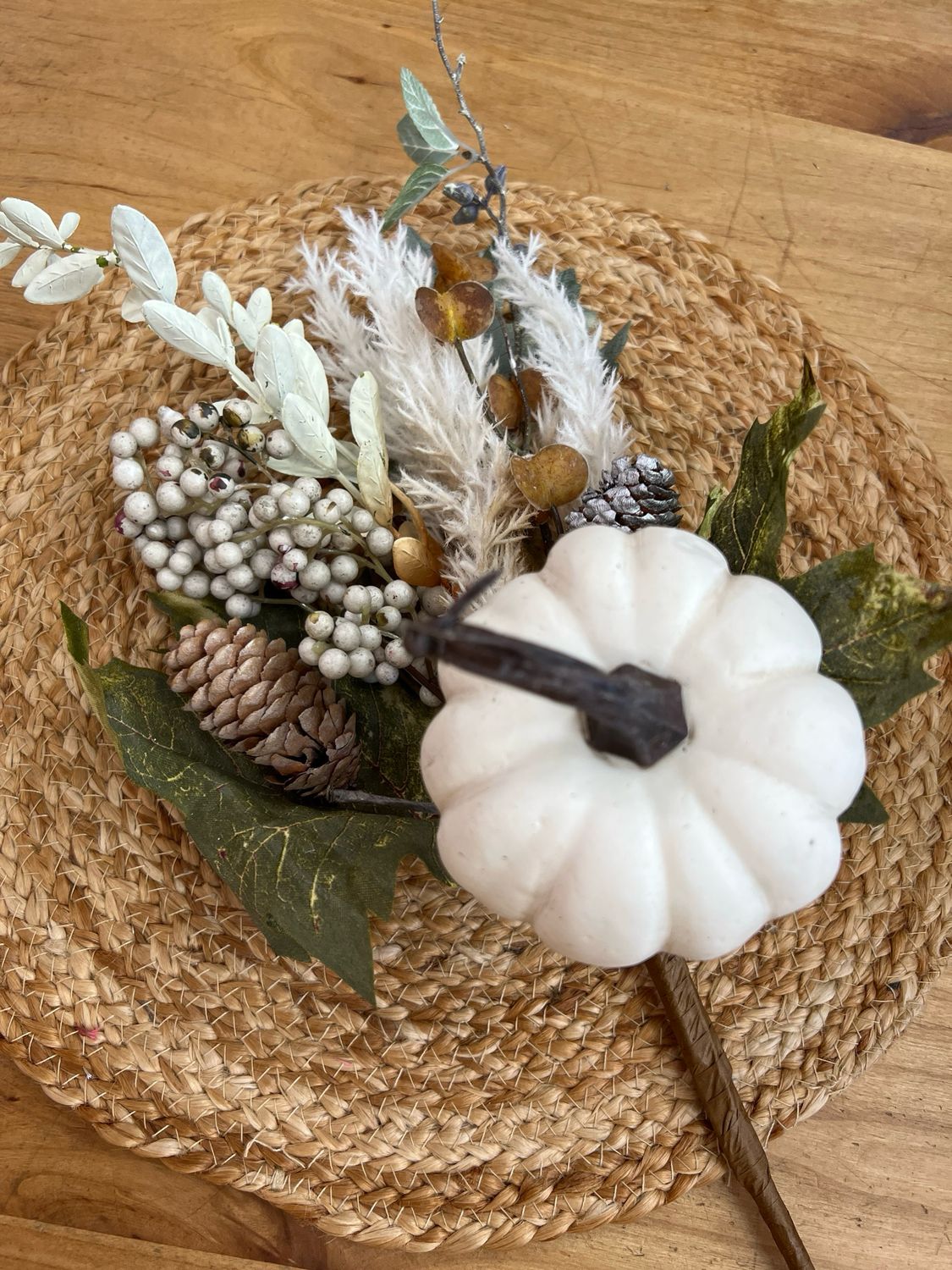 22" Mixed Autumn Foliage Stem w/Pumpkins 22" Mixed Autumn Foliage Stem w/Pumpkins