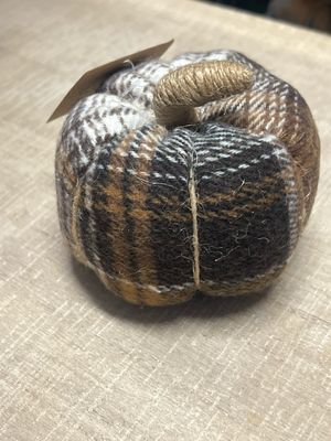 SM Austin Plaid Pumpkin SM Austin Plaid Pumpkin
