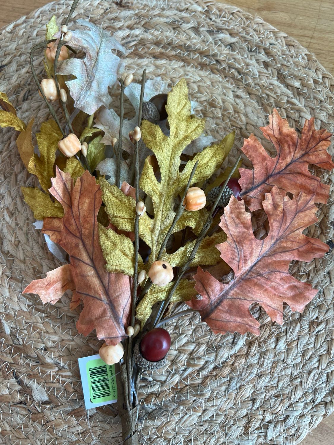 19-1/2" Oak Leaf Spray 19-1/2" Oak Leaf Spray