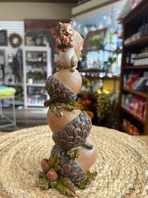 8-1/2&quot; Acron Stack w/Squirrel