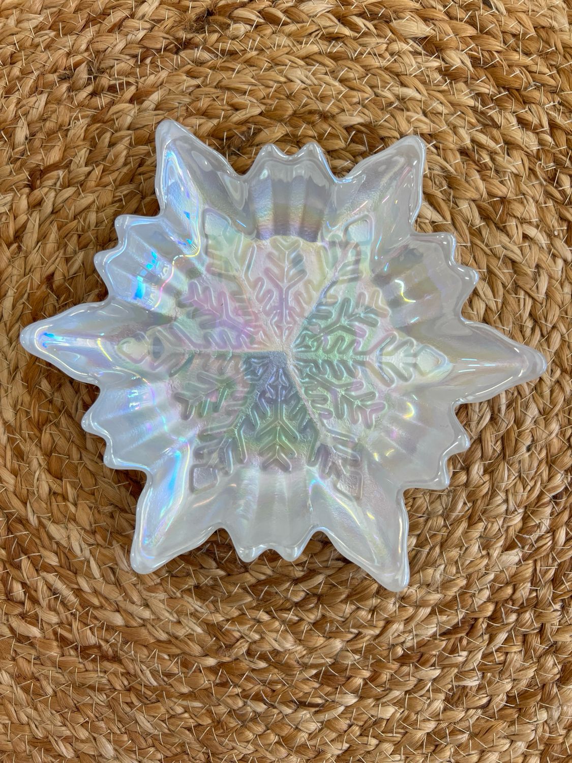 6-3/4&quot; Snowflake Dish