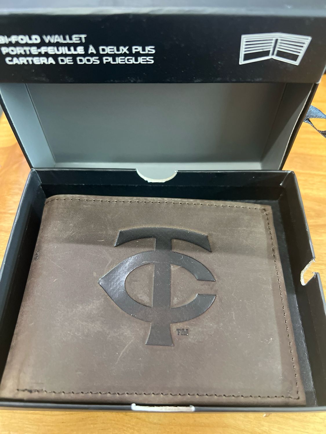 Minnesota Twins Leather Brown Bi-Fold Wallet Minnesota Twins Leather Brown Bi-Fold Wallet