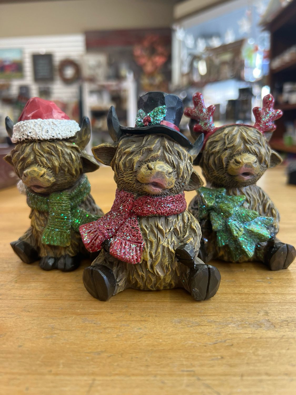 4-1/2&quot; Resin Highland Cow Figurine