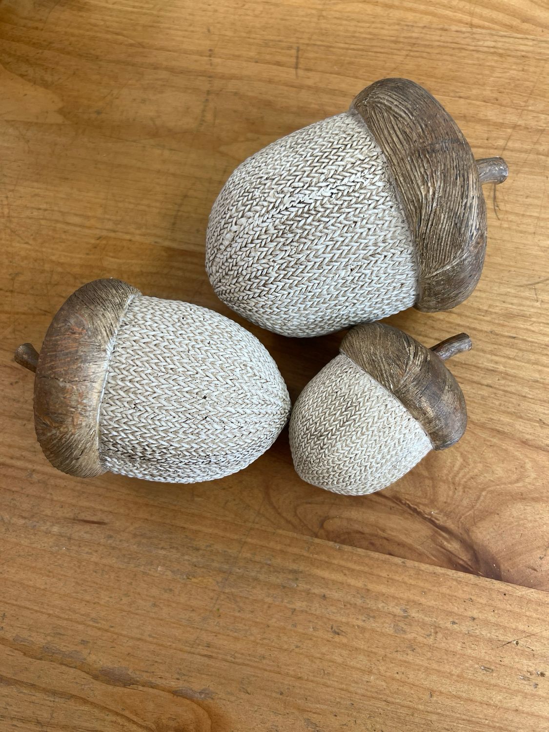 Faux Woven & Woodgrain Acorn Faux Woven & Woodgrain Acorn