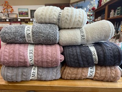 Solmere Plush Blankets