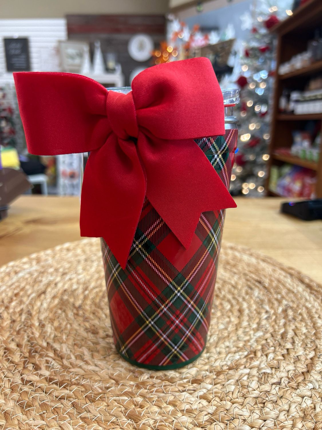 SWIG 24oz Christmas Plaid Travel Cup