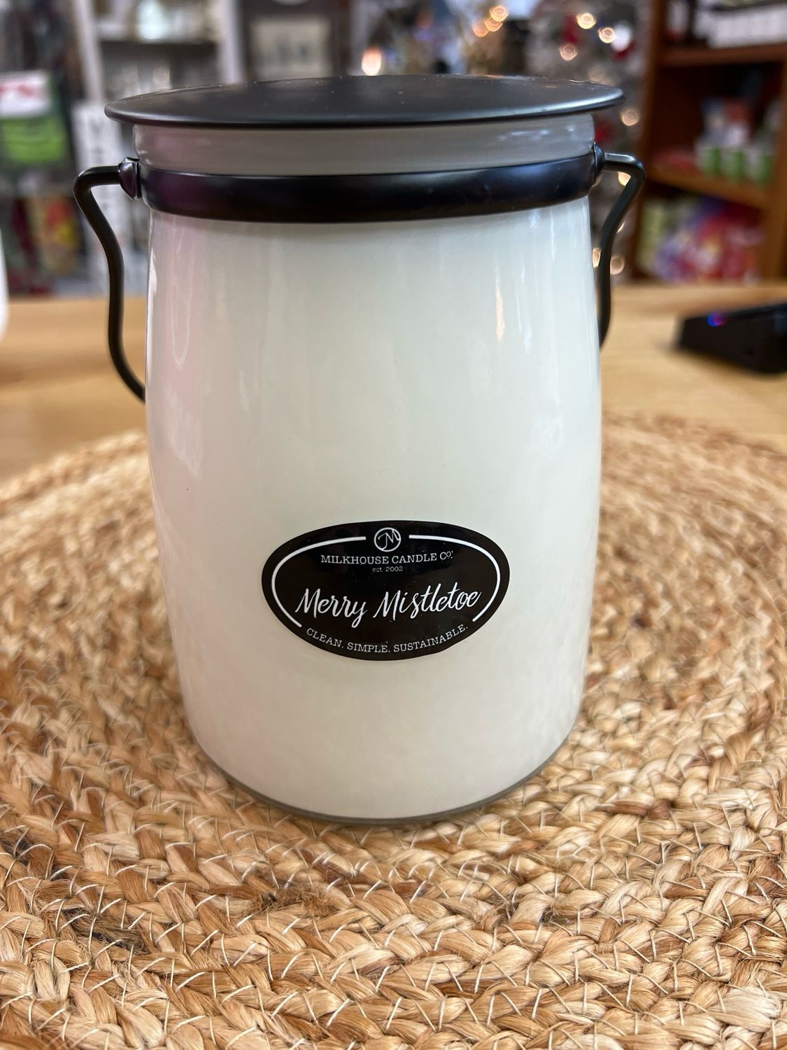 Milkhouse Merry Mistletoe 22oz Butter Jar Candle
