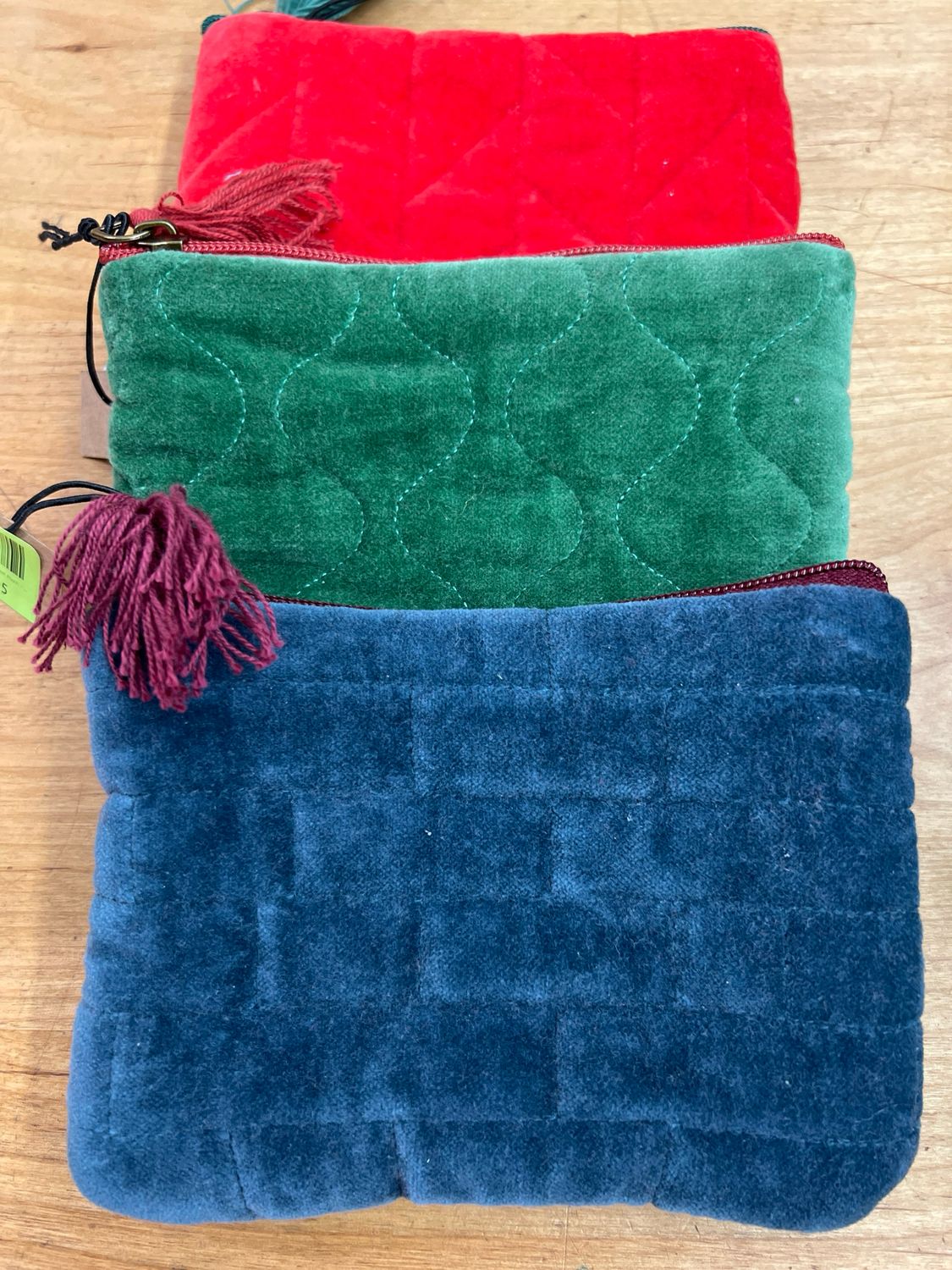 6-1/2&quot; Quilted Velvet Pouch