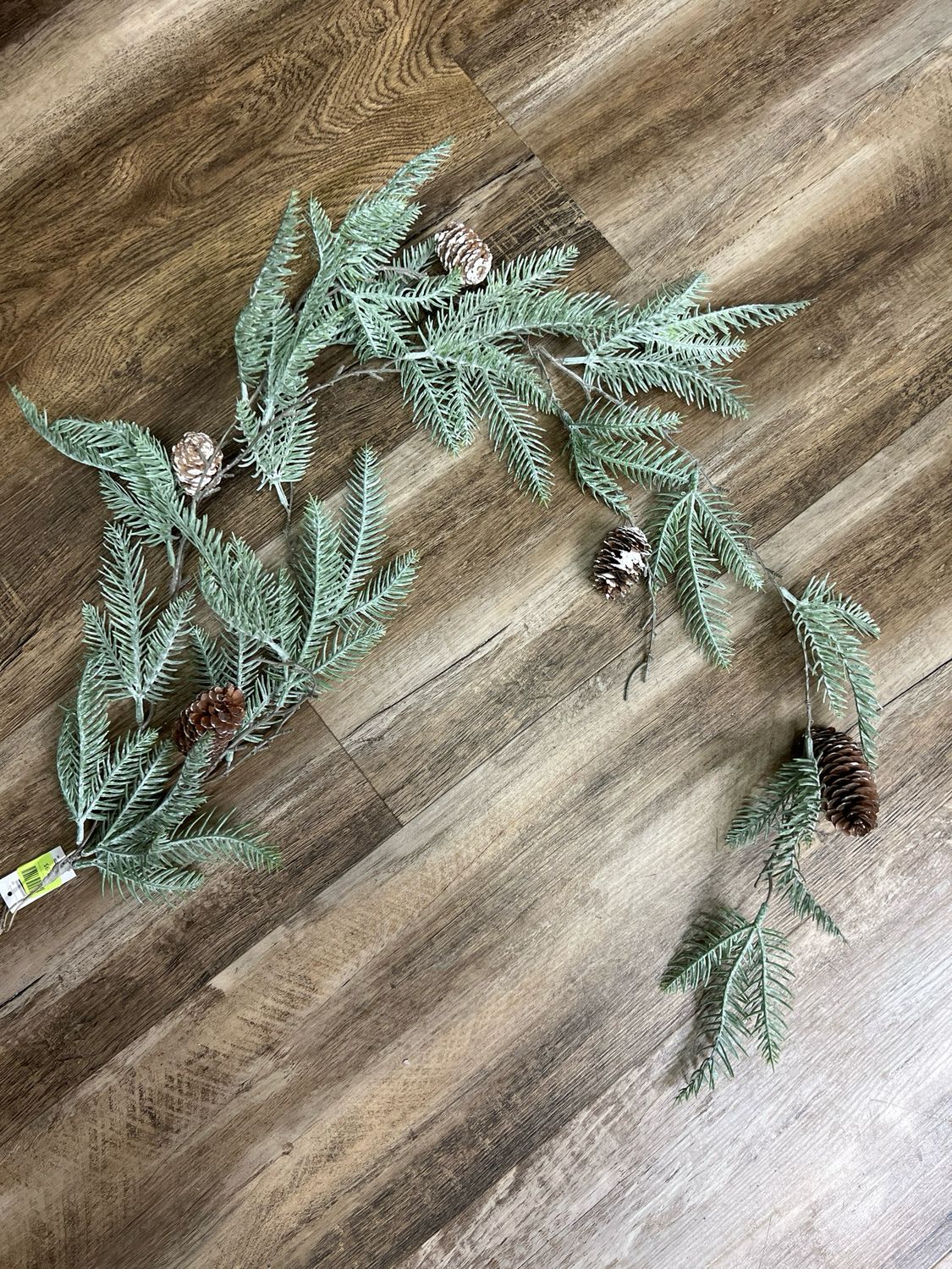 52" Soft Pine Garland w/Pinecones