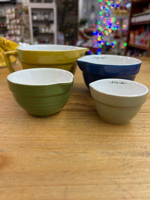 Set of 4 Neutrals Measuring Cups