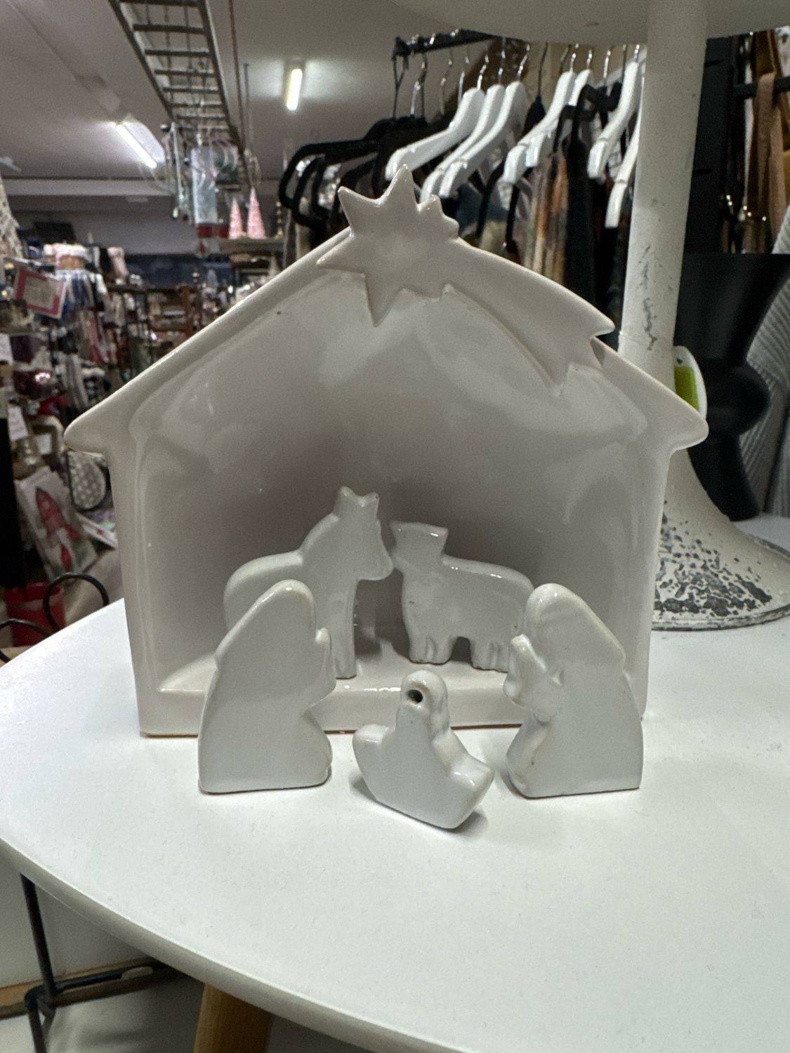 Reactive Glaze Nativity Set/6 Reactive Glaze Nativity Set/6