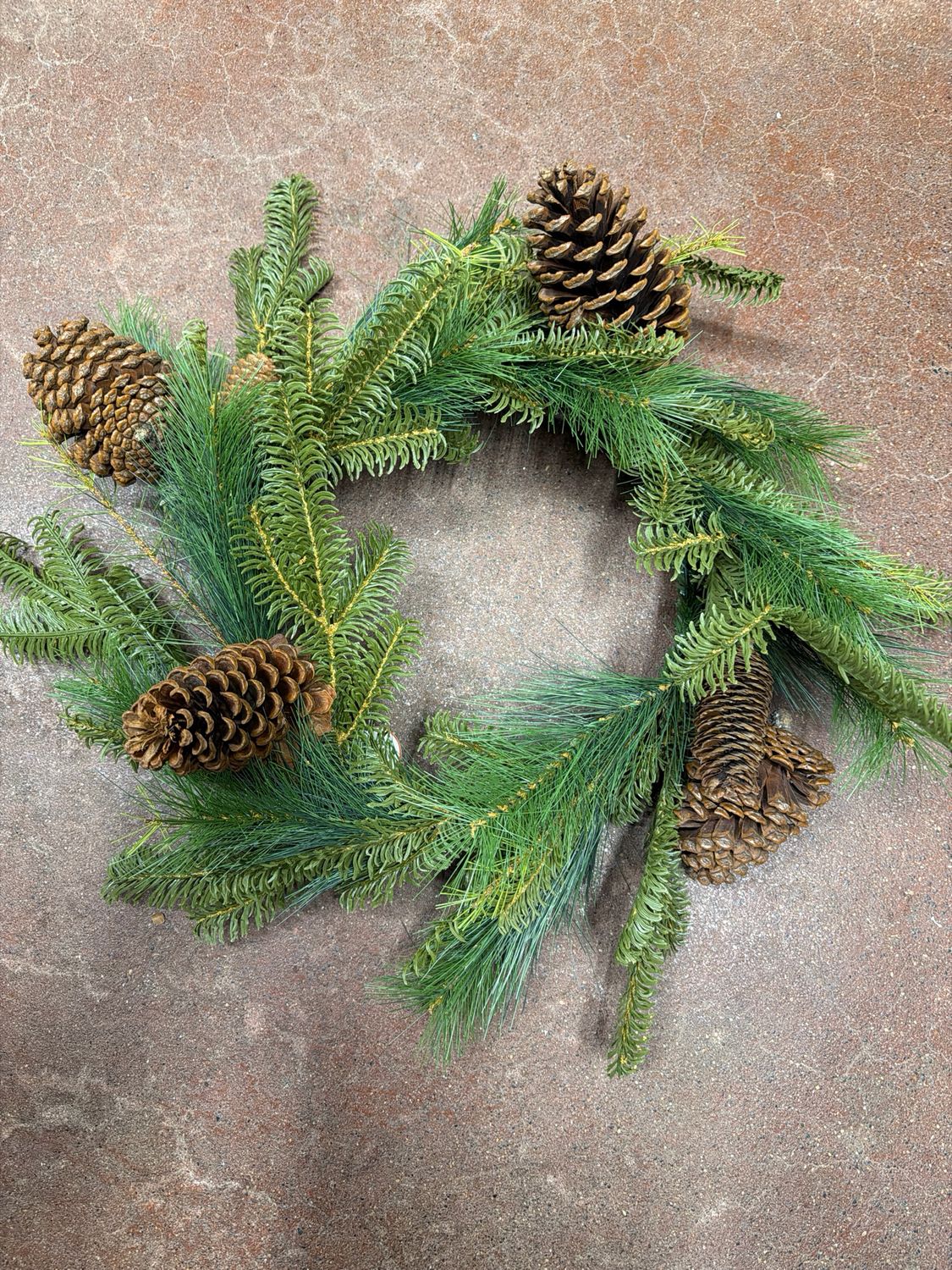 24" Mixed Pine & Hemlock Wreath 24" Mixed Pine & Hemlock Wreath