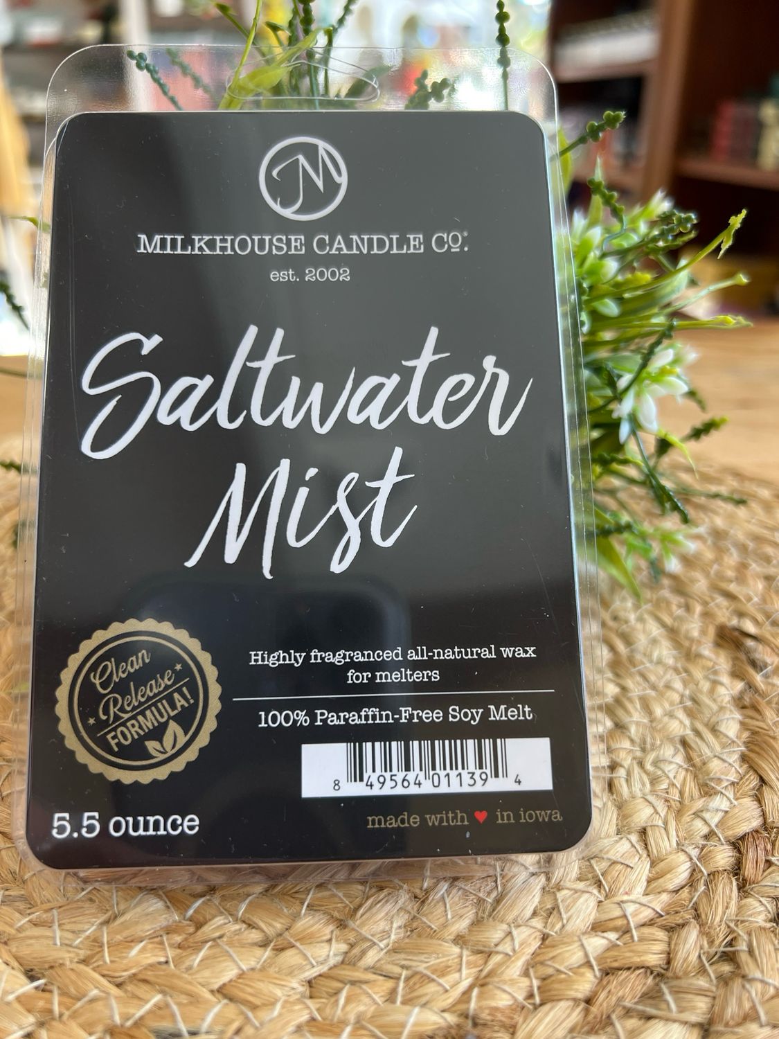 Milkhouse Large Fragrance Melts - Saltwater Mist Milkhouse Large Fragrance Melts - Saltwater Mist