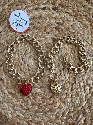 Golden Chain Link Rhinestone Heart Bracelet