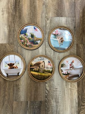 8" Round Framed Art 8" Round Framed Art