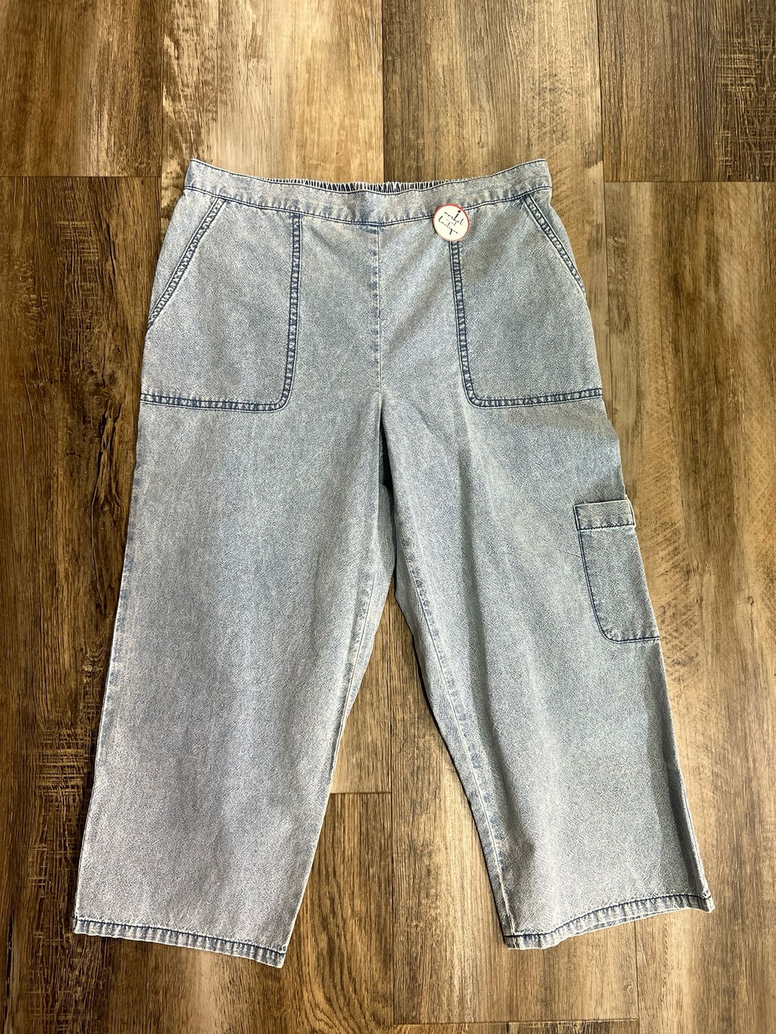 Relaxed Fit Capri Pant