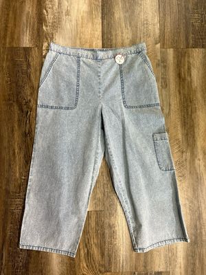 Relaxed Fit Capri Pant Relaxed Fit Capri Pant