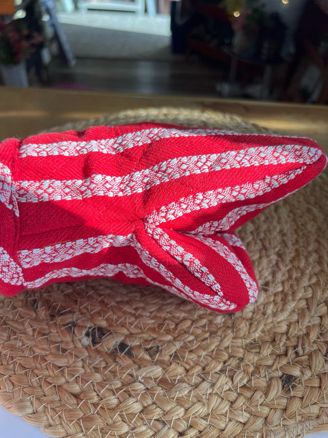 TAG Christmas Enchanting Half Oven Mitt
