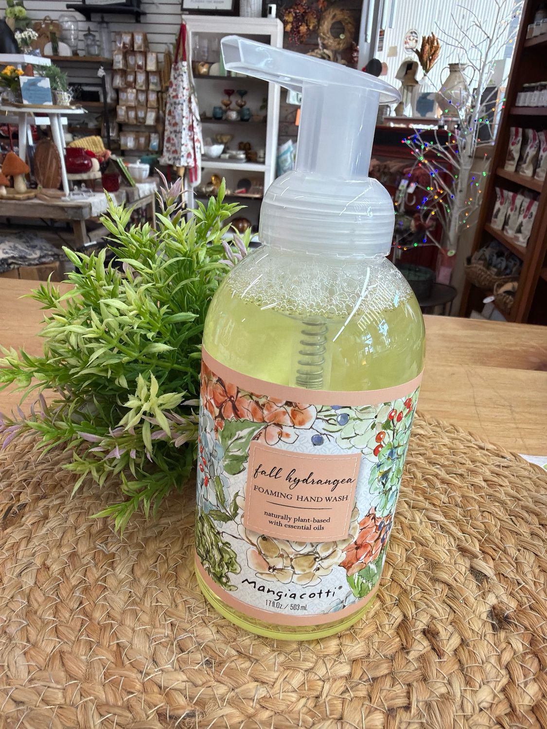 Mangiacotti Fall Hydrangea Foaming Hand Soap Mangiacotti Fall Hydrangea Foaming Hand Soap
