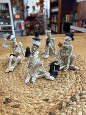 4" Sitting Skeleton
