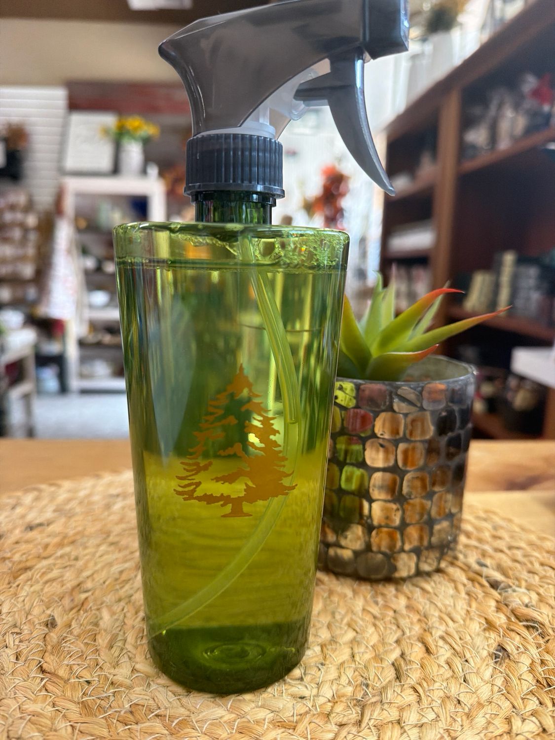 THYMES Frasier Fir Countertop Spray
