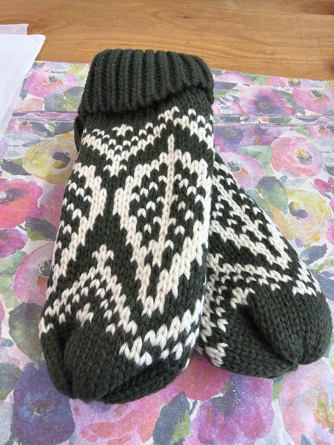 Panache Olive &amp; Beige Mittens