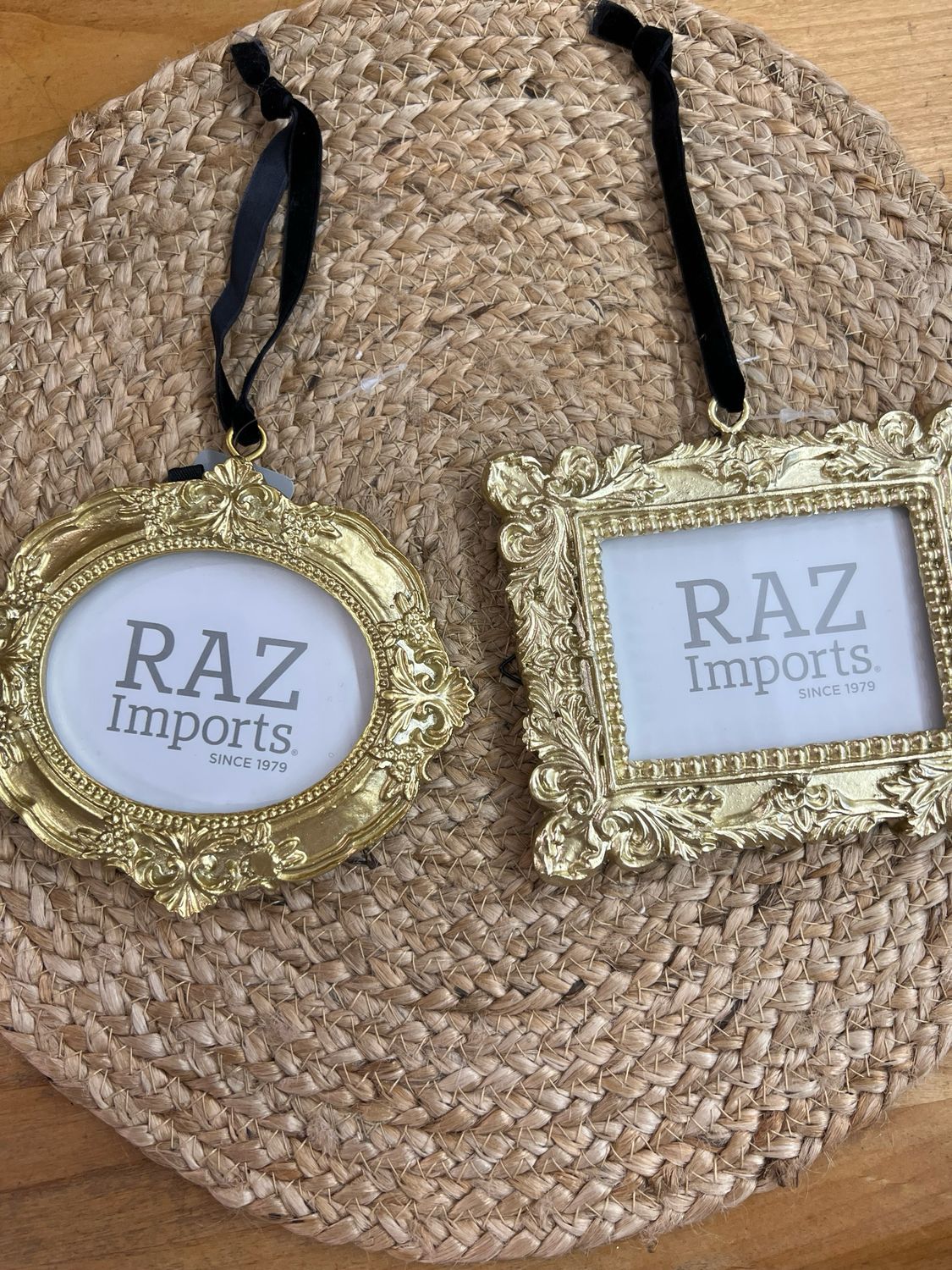 6" Golden Ornate Frame