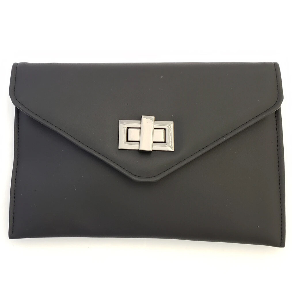 BUCKLE BLACK CLUTCH