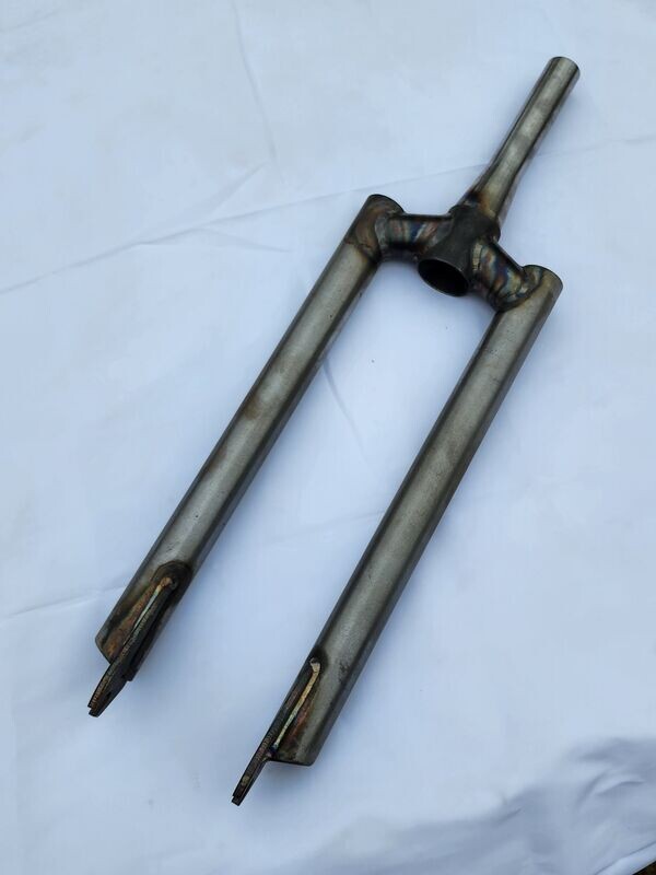 ReVeL8R Fork with Tapered Steerer  or 1 1/8 Steerer