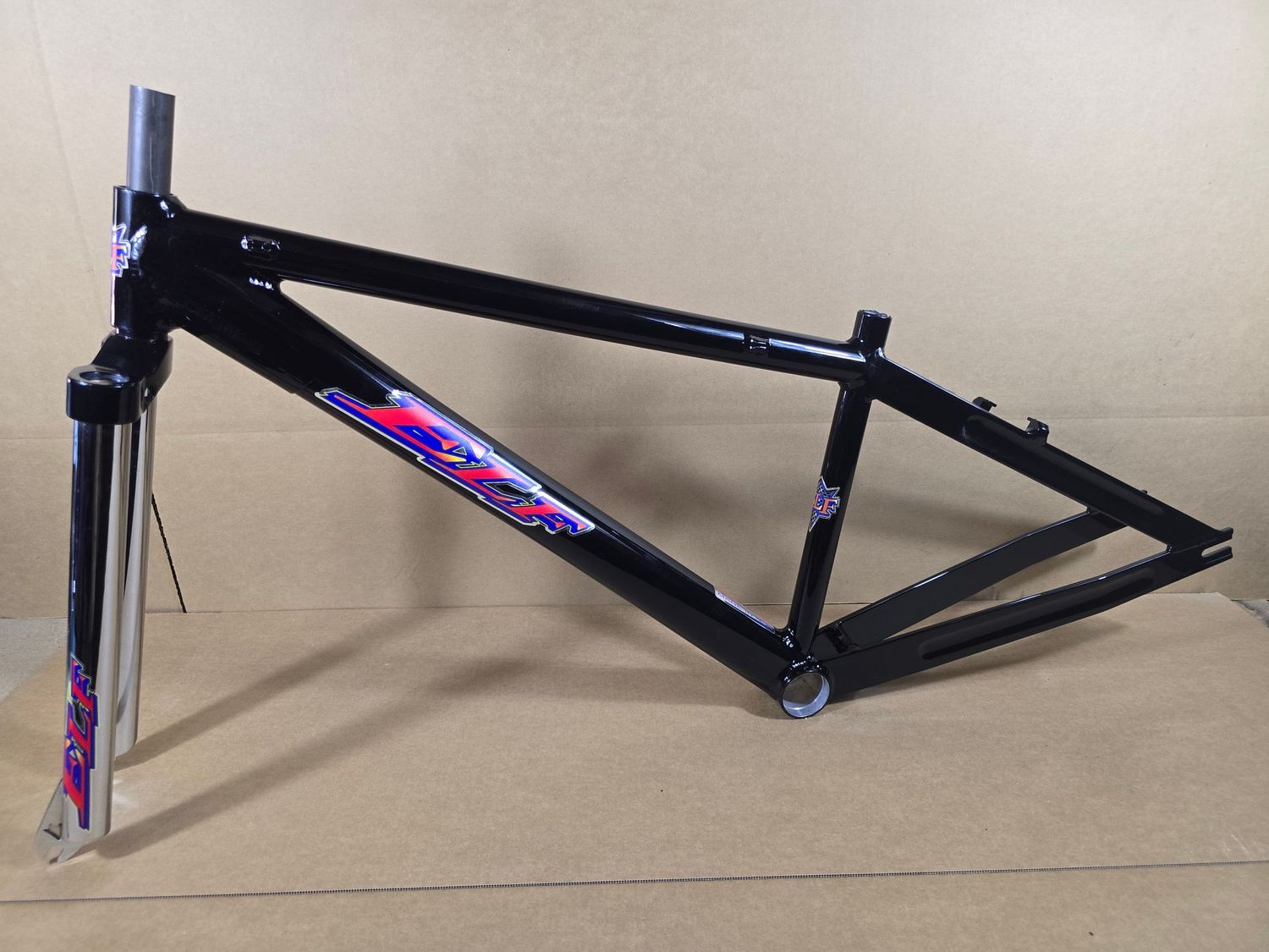 29 inch Traction Plate with AV8R forks