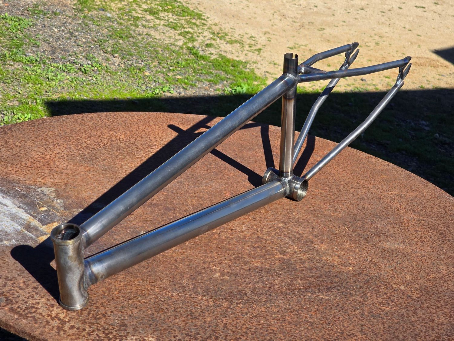 NOS SLS Expert frame