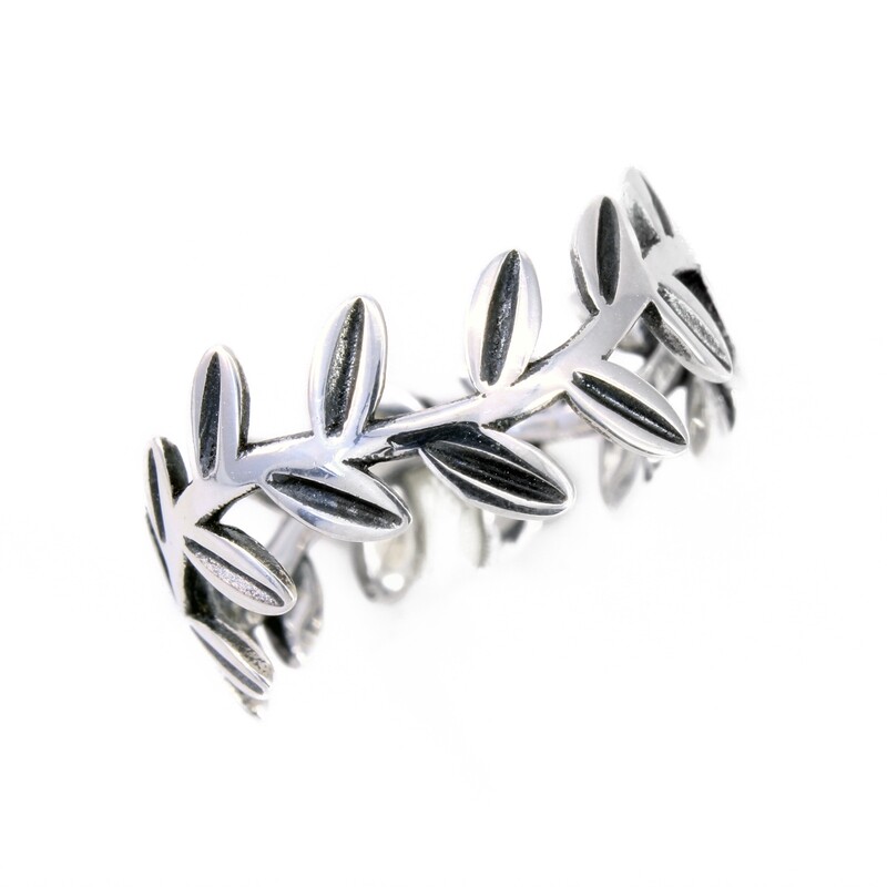 RP2413 Sterling Silver Alternating Leaves Band