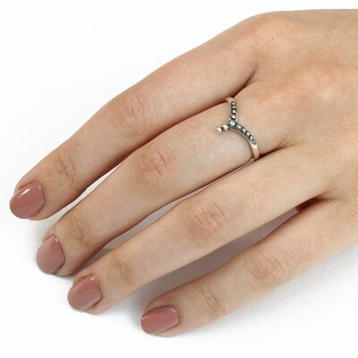 RP3880 Sterling Silver Dotted Chevron Point Ring