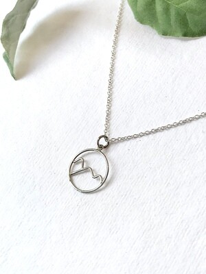 SSN3237 Sterling Silver Mountain Outline Necklace