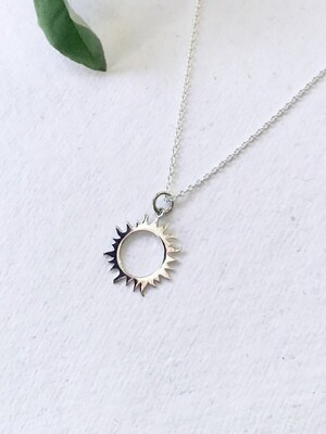 SSN4024 Sterling Silver Medium Sun Eclipse Necklace