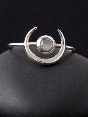Sterling Silver Moon + Moonstone Ring - RB16