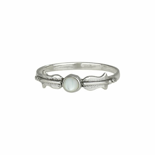 Sterling Silver Mother of Pearl Ring - RTM2789
