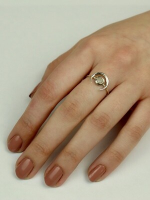 Sterling Silver Moon + Moonstone Ring - RB16