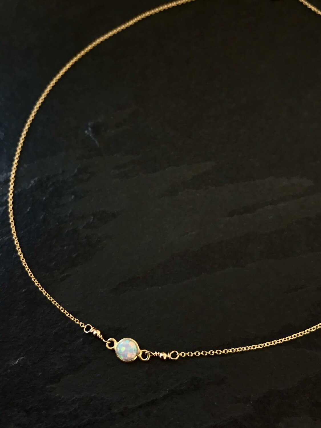 Opalescent Aphrodite Round Necklace - GDFDLKN8