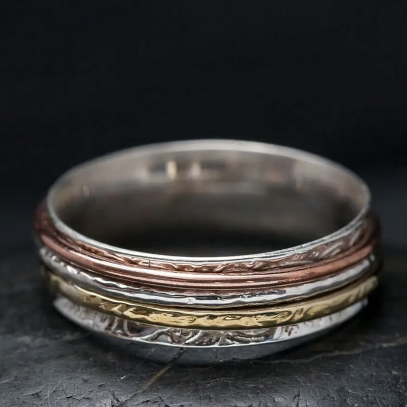 Tri-Tone Textured Spinner Ring - RB37