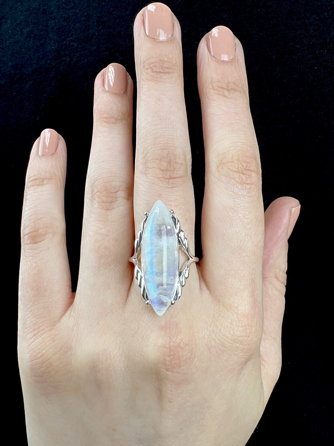 SIZE 8 - Sterling Silver Pronged Rainbow Moonstone Ring - RIG8124