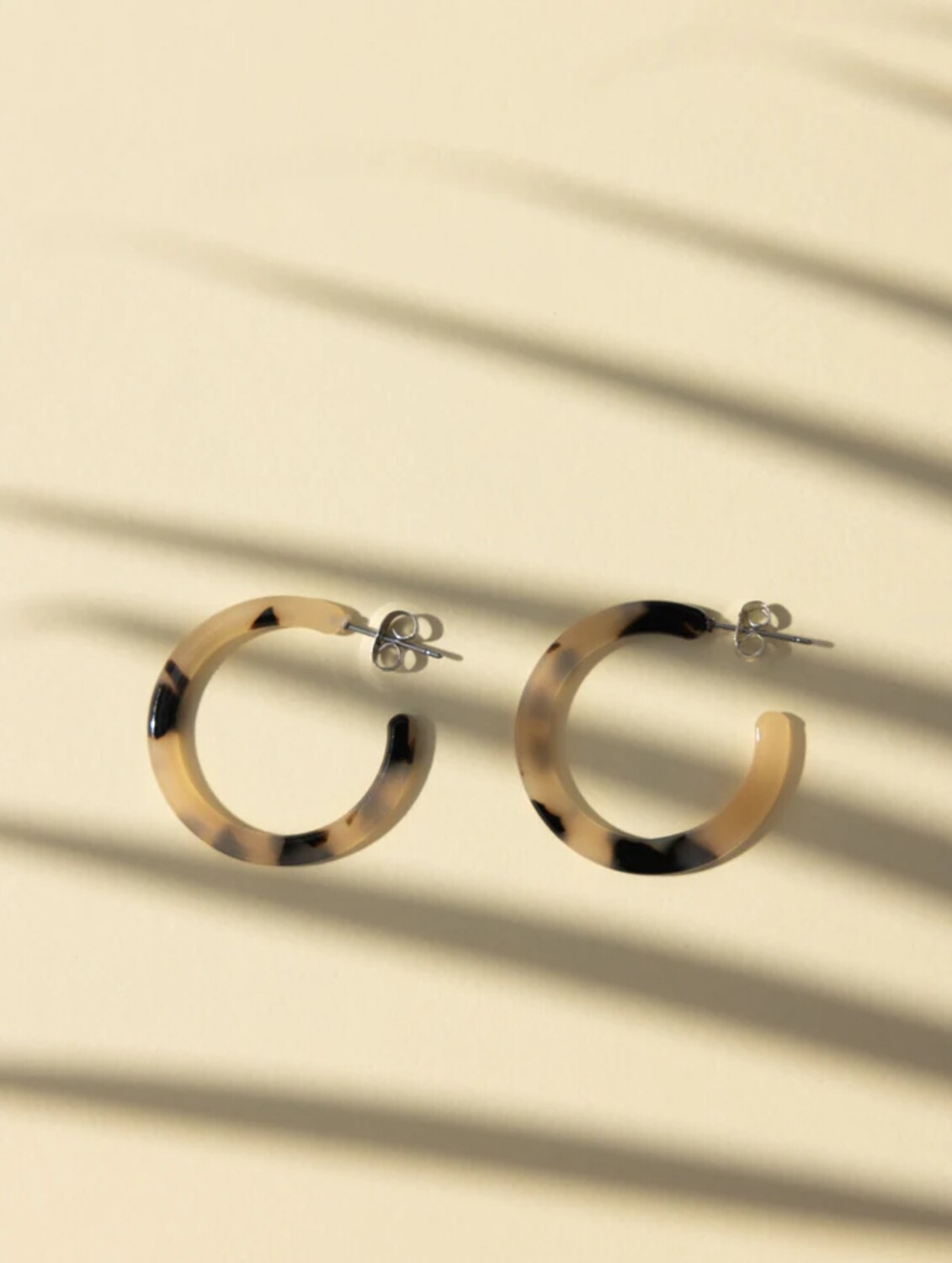 Nora Acetate Hoop Earrings - Tortoise