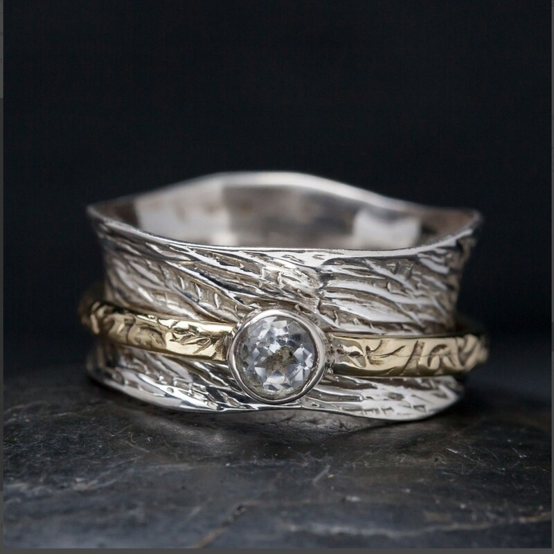 Sterling Silver &amp; Crystal Spinner Ring - RB57