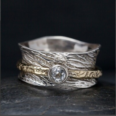 Sterling Silver & Crystal Spinner Ring - RB57