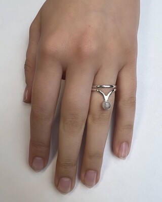 Sterling Silver Rainbow Moonstone V Ring - RB41