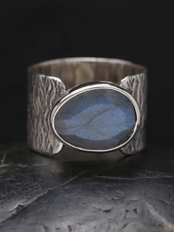 Sterling Silver Hammered Labradorite Ring - RB65
