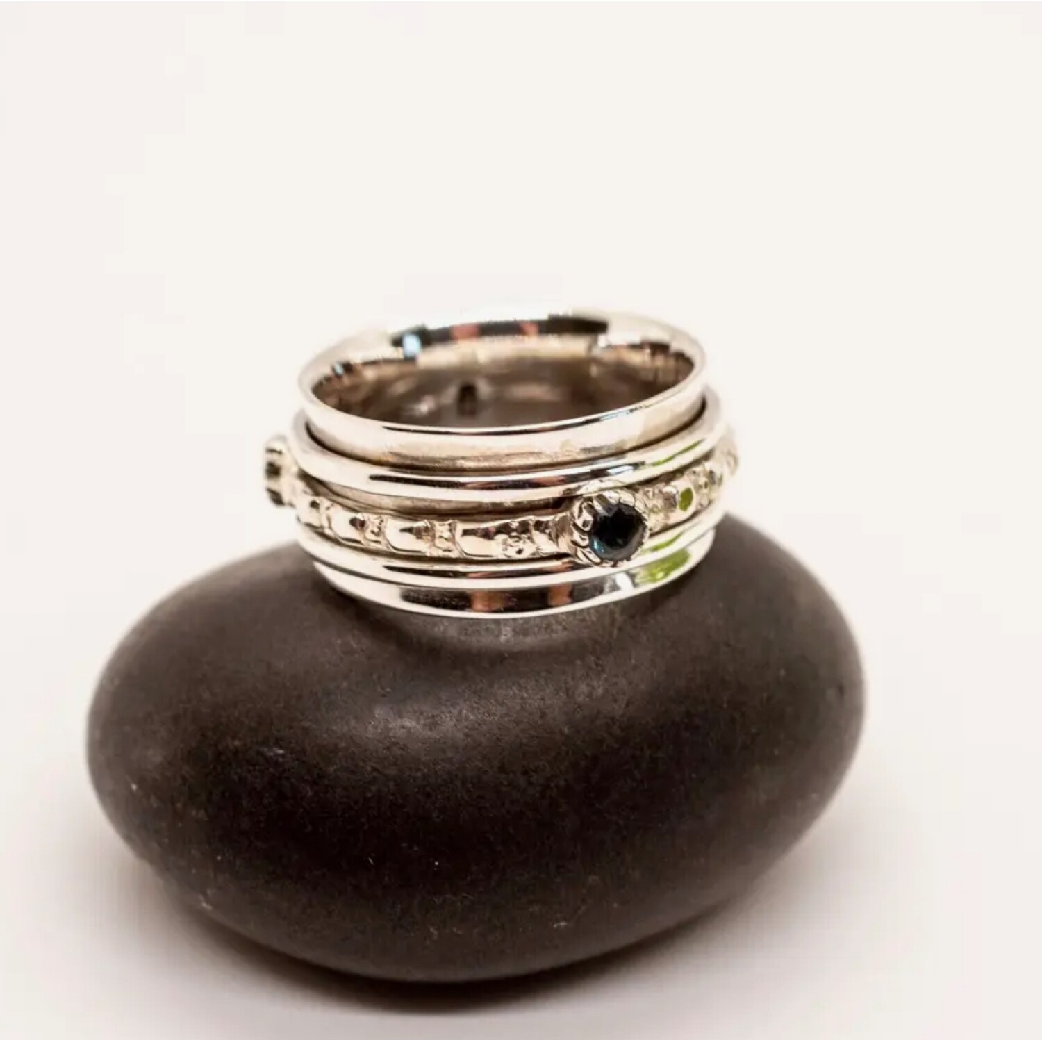 Sterling Silver Triple Stone Spinner Ring - RB63