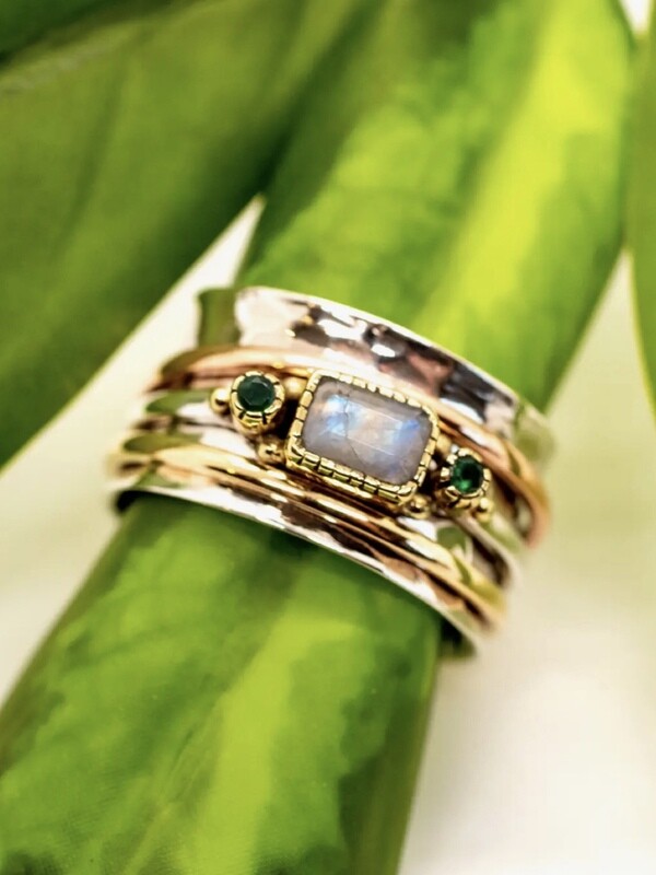 Sterling Silver Moonstone Emerald Spin Ring - RB64