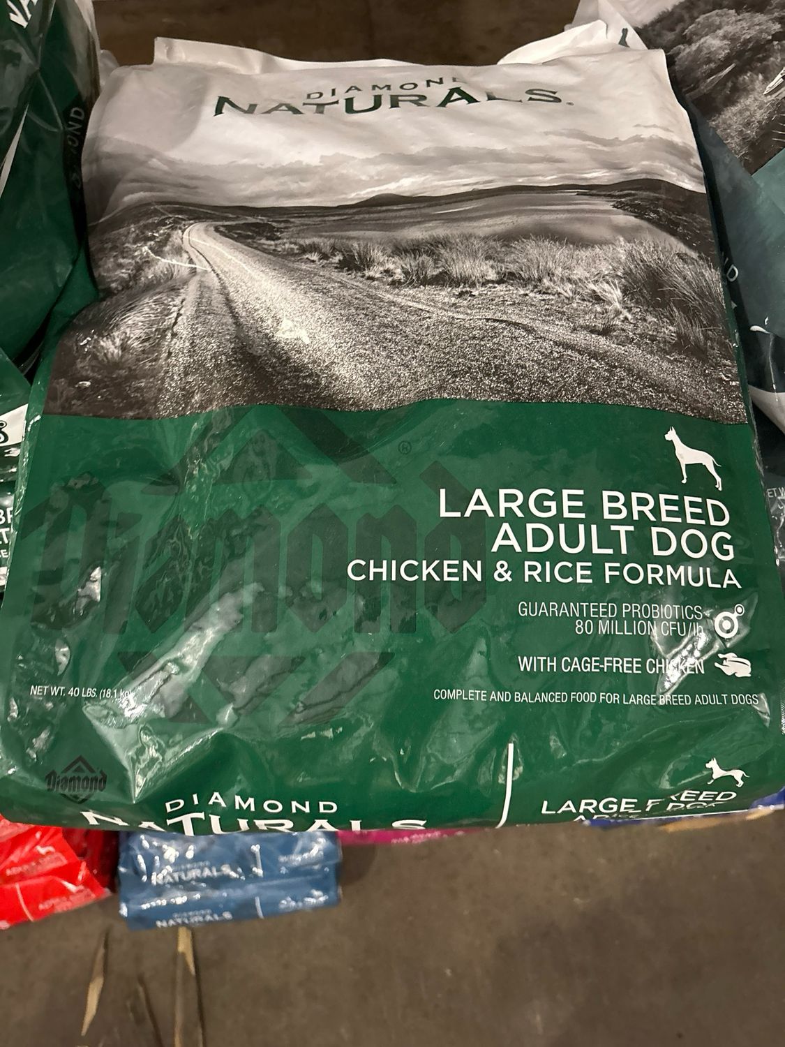 Diamond Nat Large Breed Adult CHICKEN &amp; Rice 40lb 